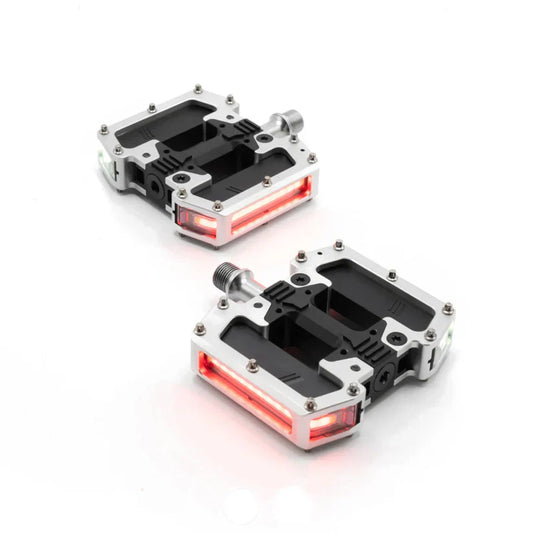 Flat Pedals with Integrated Bike Lights – High Traction for Road and Off-Road Riding